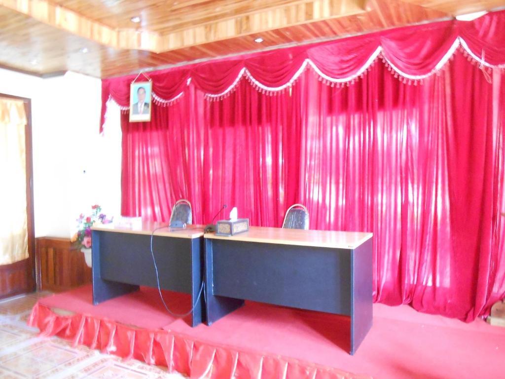 Khampaseuth Hotel Vang Vieng Esterno foto